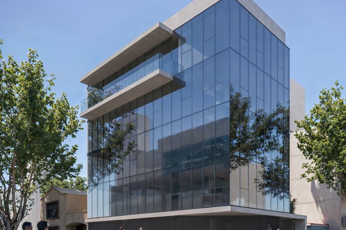 Fachada del edificio ALMS+Sign, Montevideo – ALMS+ Arquitectos